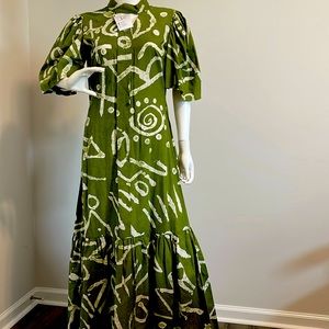 African Hand dyed not fading 💯 cotton adire maxi dress with pleats on the knee.